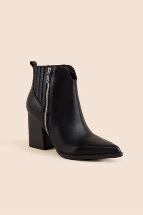 indigo rd. Oligai Ankle Boot in Black