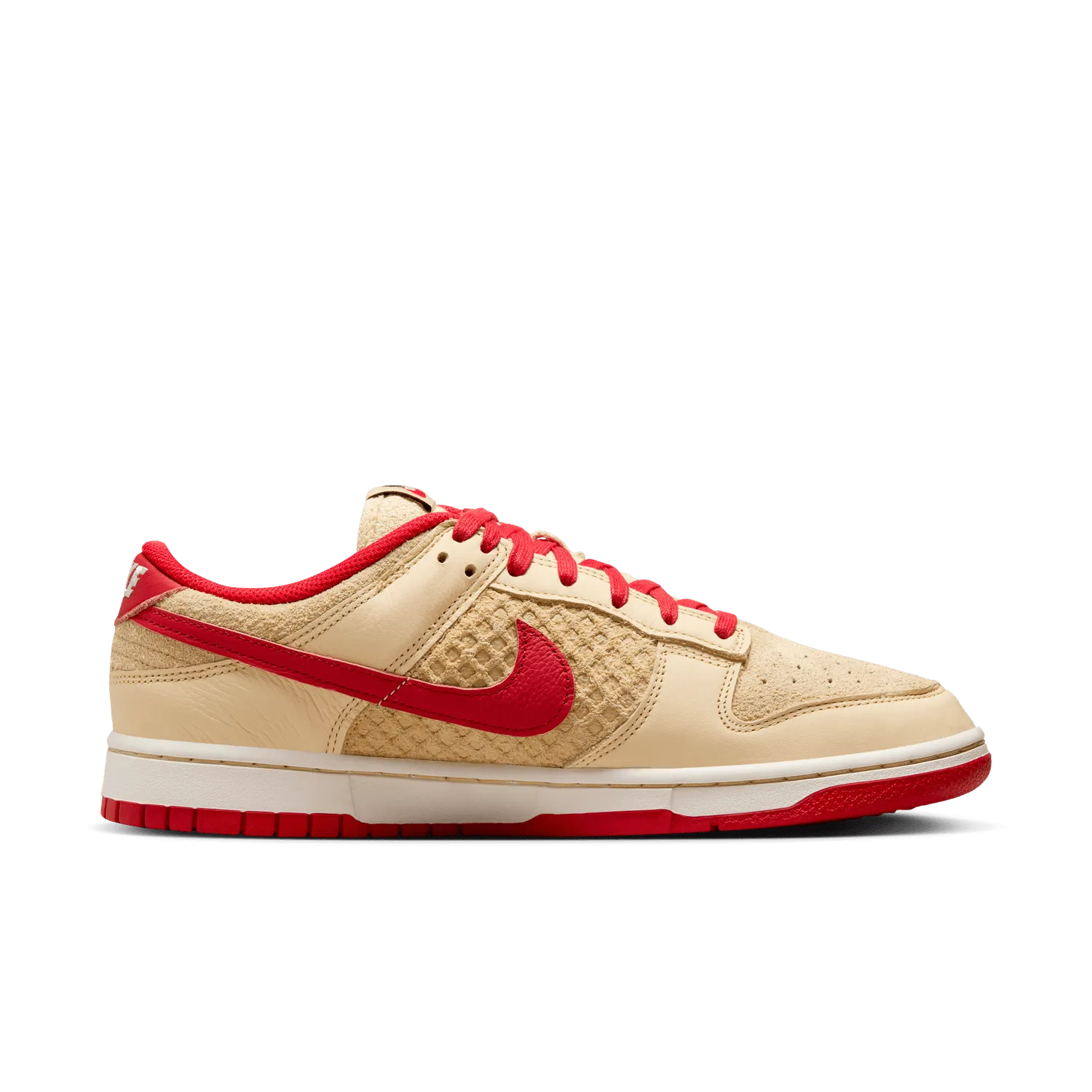 Nike Dunk Low Retro SE 'Strawberry Waffles'