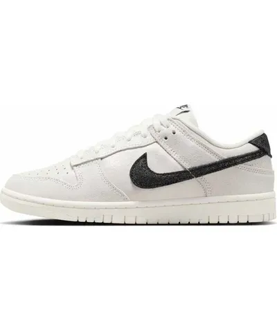 Nike Dunk Low SE 'White Black Team Red'